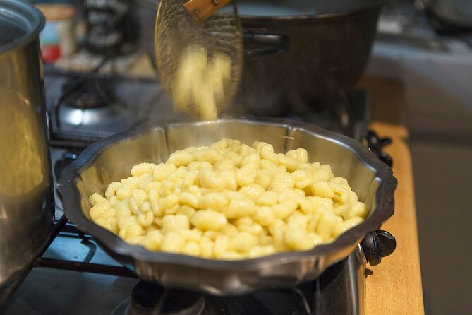 Share a Traditional Meal With Licauw - Discover the Flavors of Tradition