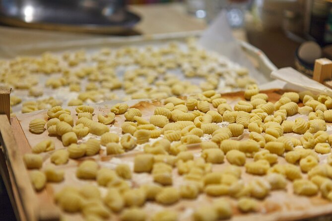 Share a Traditional Meal With Licauw - Immerse Yourself in Local Hospitality