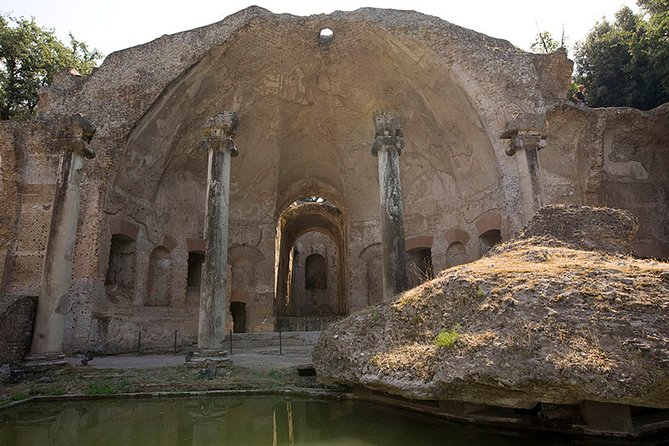 Shared 4 Hours Guided Tour of the House of the Emperor Hadrian - Good To Know