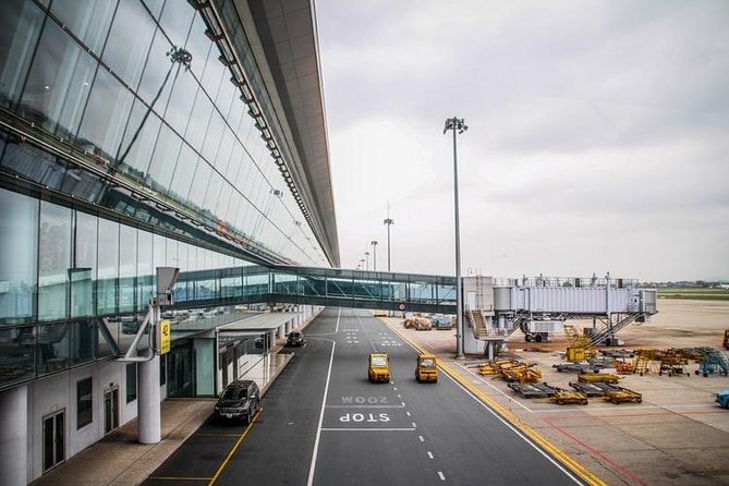 Shared Arrival Transfer: Osaka Itami Airport to Kyoto City - Skip Lines and Avoid Public Transport Hassle