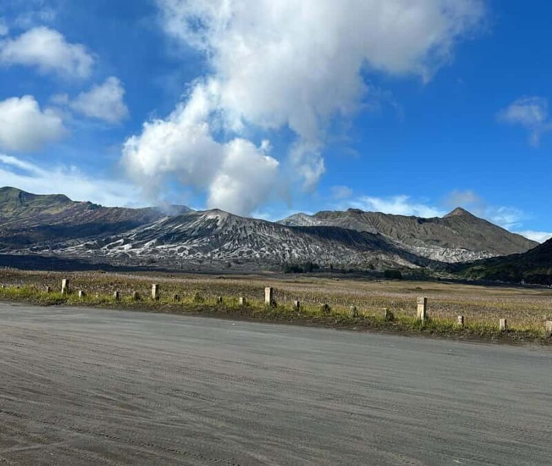 SHARED Bromo Jeep Tour include tickets From MALANG - Starting the Adventure: Pickup and Early Departure