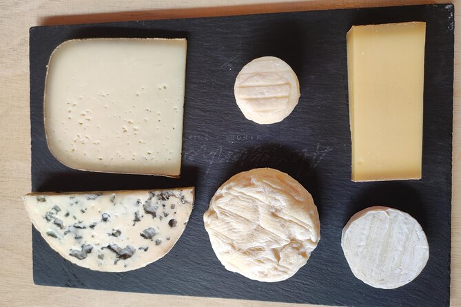 Shared Cheese Tasting With an Expert in Paris - Experience Highlights