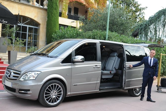 Shared Departure Transfer: Hotel to Seville Airport - Overview