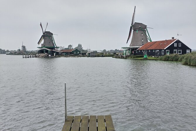 Shared Group Tour at Zaanse Schans and Volendam With Guide - Cancellation Policy and Refunds
