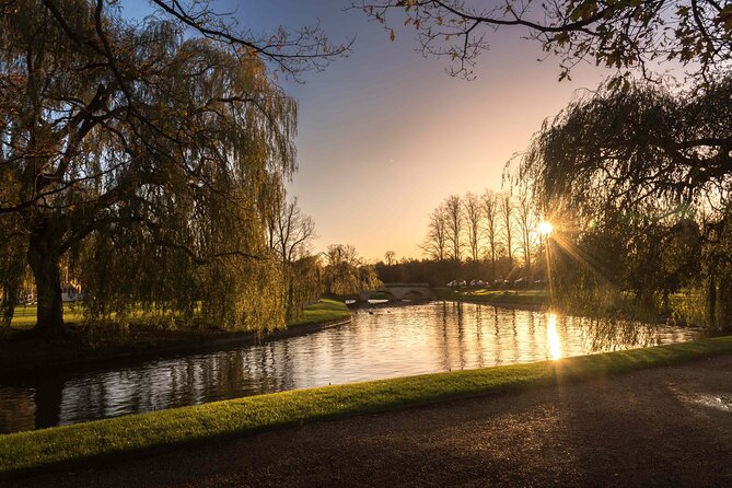 Shared Guided Punting Tour of Cambridge - Overview and Tour Highlights