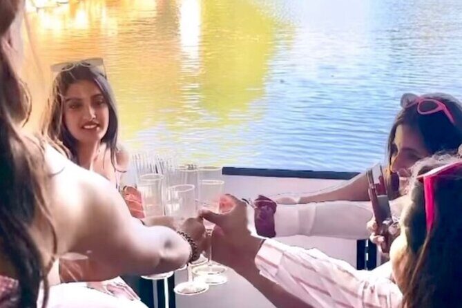 Shared Lake Austin Sunset Boat Cruise 2 hours Single tickets - FAQs