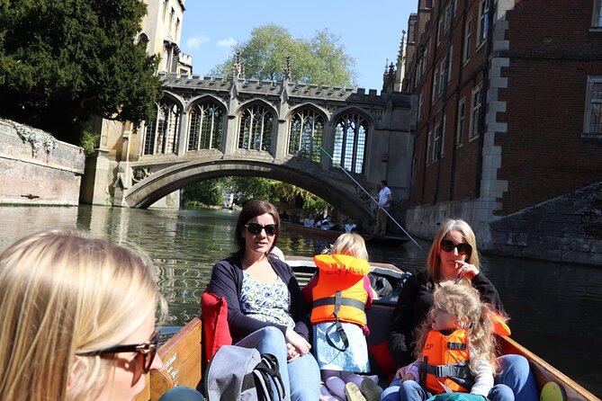 Shared Punt Tour - Cambridge - Overview of the Punting Experience