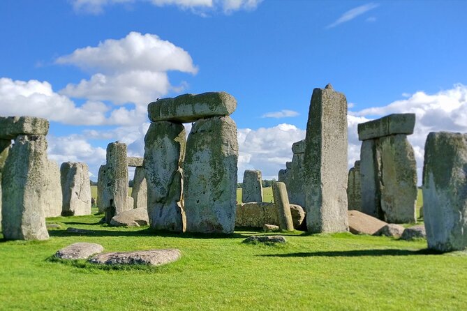 Shared Small Group Winter Tour to Stonehenge and Lacock Village - Tour Details