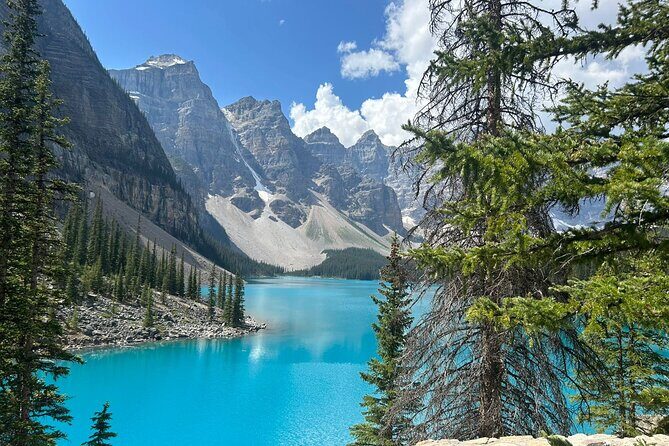 Shared Tour from Calgary to Moraine, Lake Louise and Emerald Lake - FAQ
