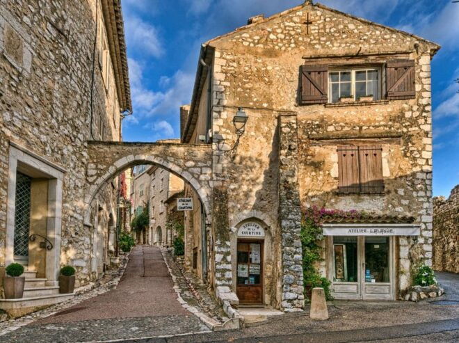 Shared Tour: the Most Beautiful Medieval Villages, Full Day. - Tourrettes Sur Loup: Provencal Charm and Violet Flower Ice Cream