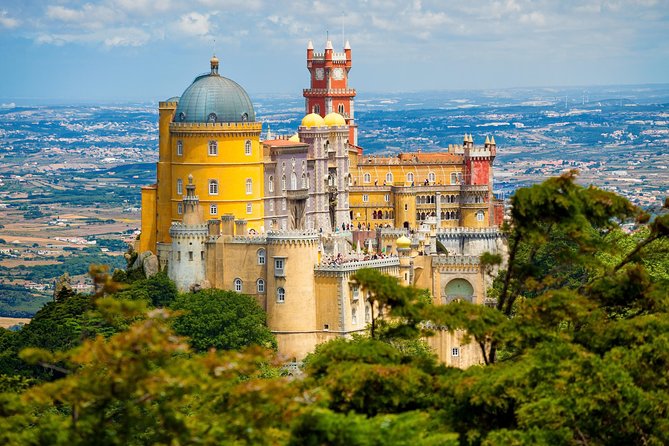 Shared Tour to Sintra From Lisbon Including Entrance to Pena Palace - Tour Highlights