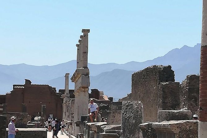 Sharing Tour of Pompeii - Meeting Point and Pickup Points