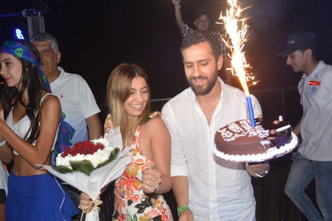 Sharm El Sheikh by Night Dinner on Yacht With Belly Dancer Show - Meeting Point and Pickup Details