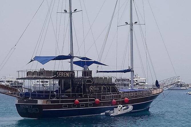 Sharm El Sheikh by Night Dinner on Yacht With Belly Dancer Show - Pricing and Booking Information