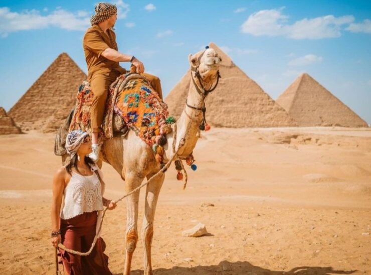 Sharm El-Sheikh: Full-Day Tour of Cairo and Pyramids by Bus - Benefits of Live Tour Guide