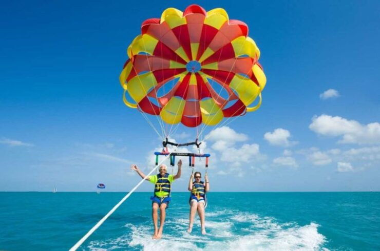 Sharm El Sheikh: Private City Highlights Tour & Parasailing - Experience the Al Mustafa Mosque