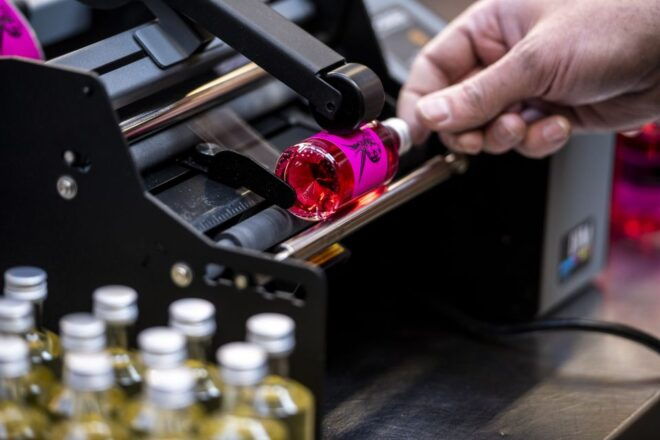 Sheffield: Gin Distillery Tasting Visit With Guided Tour - Learn About Locksley Distillings