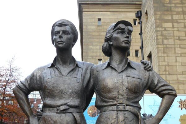 Sheffield: Self-Guided City Sightseeing Treasure Hunt - Directions