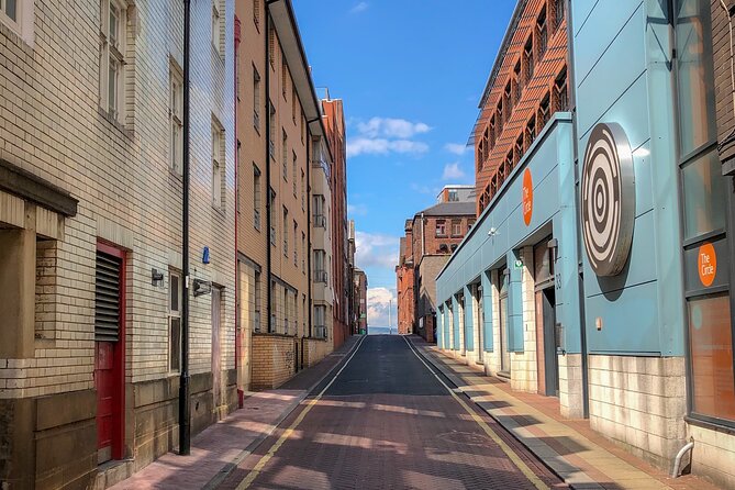 Sheffield Tour App, Hidden Gems Game and Big Britain Quiz (1 Day Pass) UK - Overview and Features