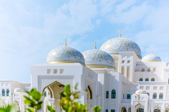 Sheikh Zayed Grand Mosque and Qasr Al Watan Tour From Dubai - Sheikh Zayed Mosque Experience