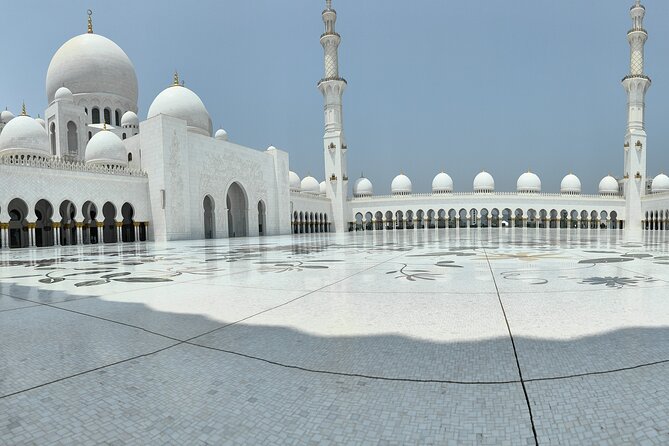 Sheikh Zayed Grand Mosque Louver Museum and Ferrari World - Louver Museum: A Cultural Extravaganza