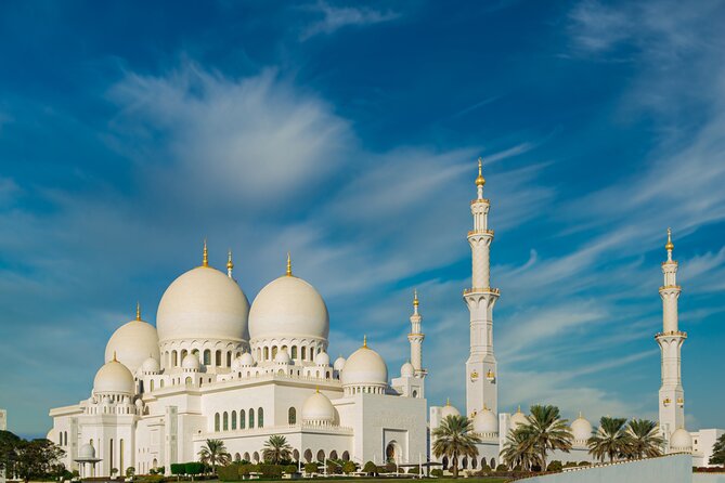 Sheikh Zayed Grand Mosque Tour From Dubai - Guided Tours and Audio Guides