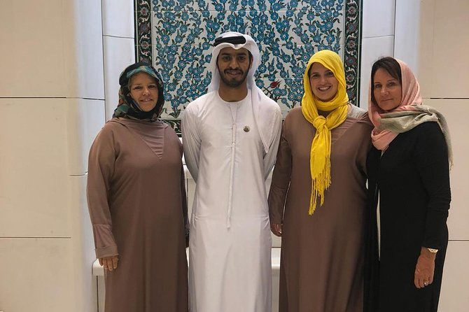Sheikh Zayed Grand Mosque With Emirati - Traveler Photos, Reviews, and Ratings