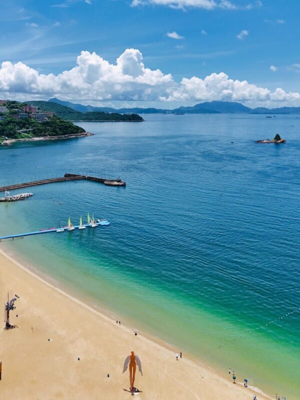 Shenzhen Coastal Boardwalk and Window of the World One-Day Tour - A day built around contrasts
