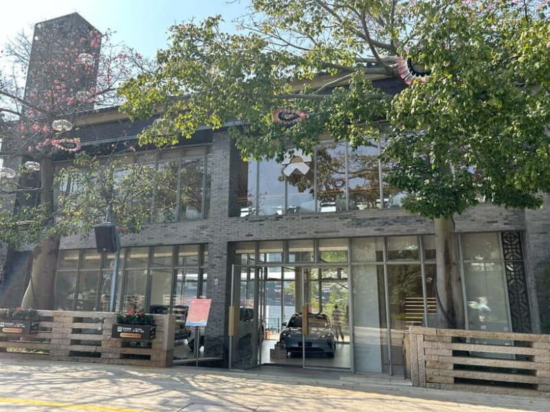 Shenzhen: DJI Flagship Store, Huaqiangbei & Lianhua Tour - Exploring Shenzhen’s Tech and Natural Wonders