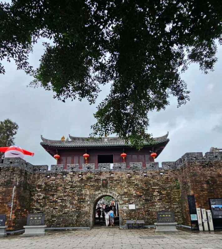 Shenzhen East: Dapeng Fortress, Temple, and Beach Day Tour - Practical Details and Considerations