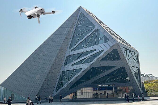 Shenzhen Tech DJI Electronics Market and Lianhua Mountain - Discover Shenzhen’s Technological and Natural Charms with This In-Depth Tour