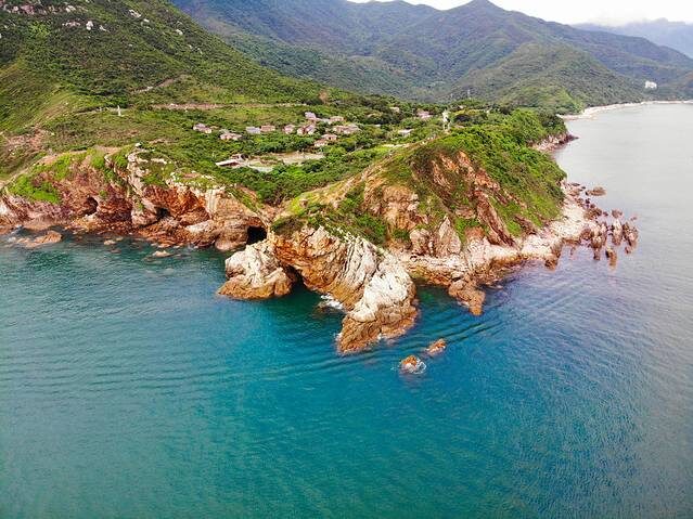 Shenzhen Yangmeikeng and Luzui Villa Private Full-Day Tour - Private driver or guide: know what you are booking