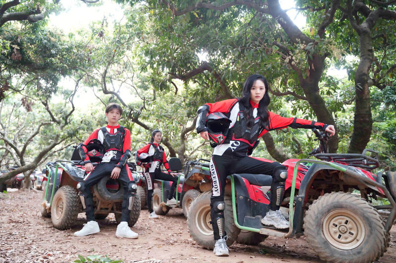 Shenzhen Zhengtu Off-Road Club (Shenzhen Guangming Hongqiao Park Store) - Solo driving or tandem riding?