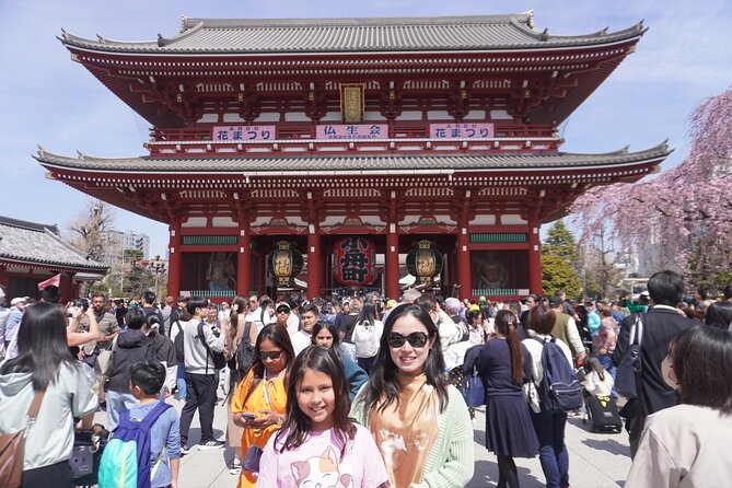 Shibuya: Nightlife Highlights. Izakaya, Karaoke & Ramen - Group Size Limit