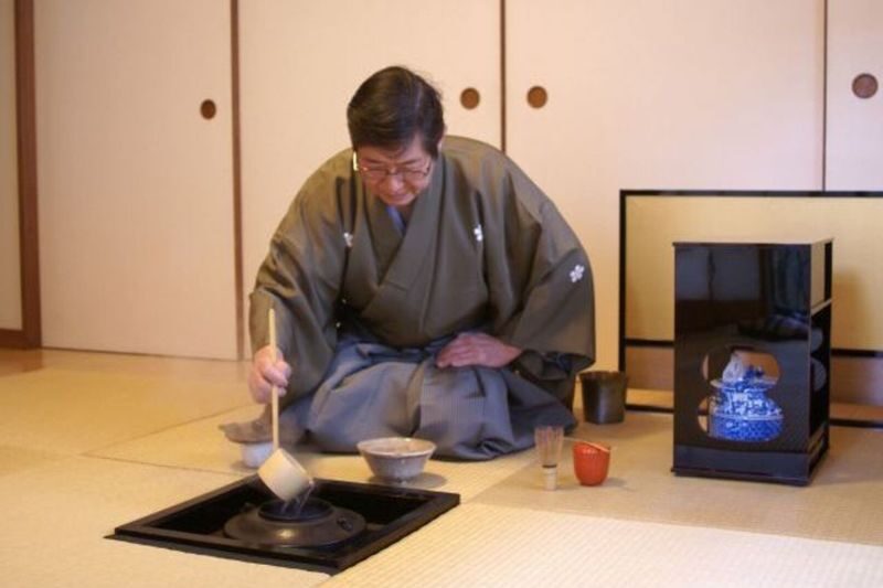 Shibuya: Private Tea Ceremony with a Master in a Local Home - Why the host and the room matter