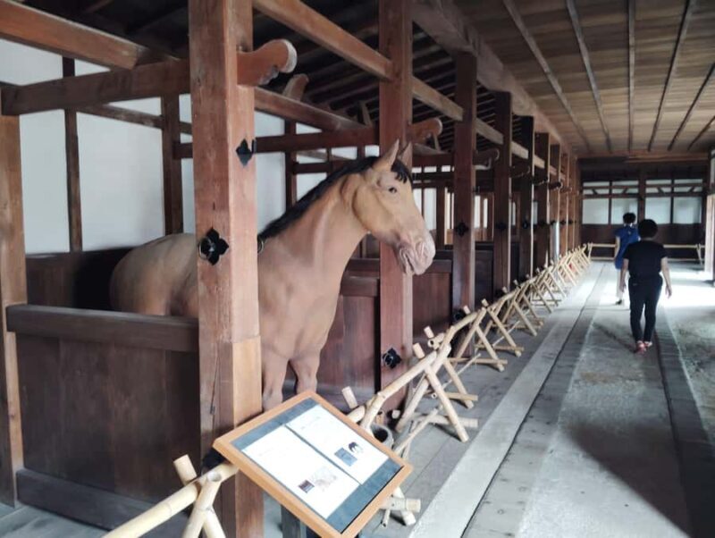 Shiga: Guided Hikone Castle Experience with Samurai Heritage - Who Should Consider This Tour?