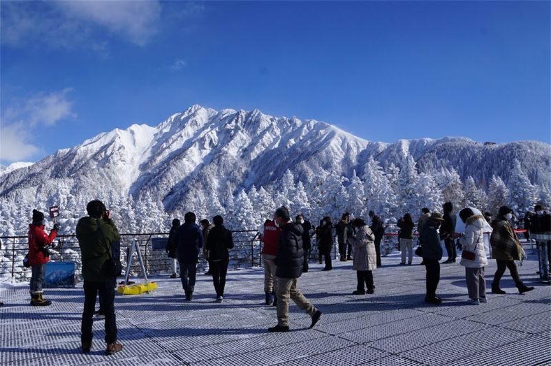 Shin-Hotaka Ropeway & Hida Limestone Cave Full-Day Discovery - The ropeway trades road miles for mountain views