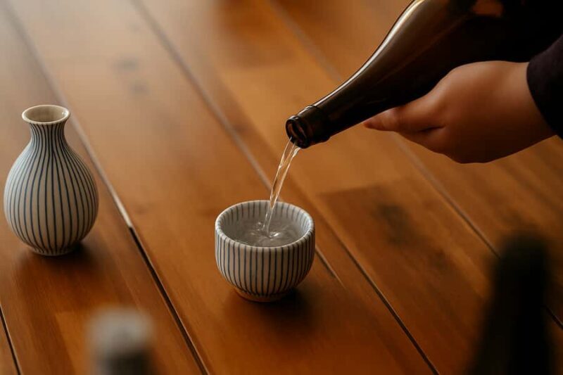 Shinjuku Evening Walk & Traditional Snack Bar Visit - The Experience in Detail