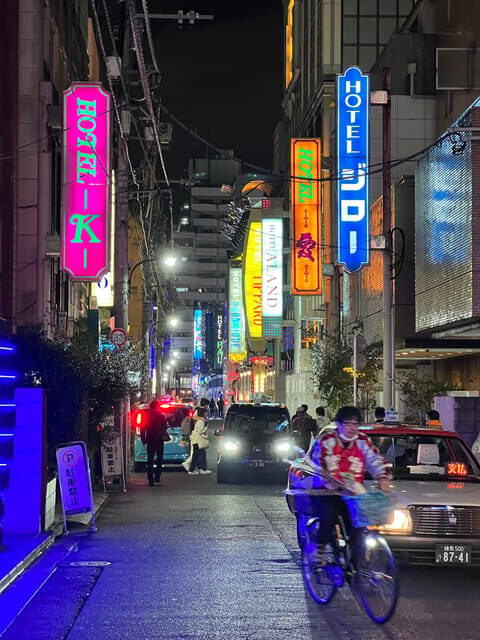 Shinjuku Kabukicho & Golden Gai Night Walking Tour - Authenticity and Unique Aspects of the Tour