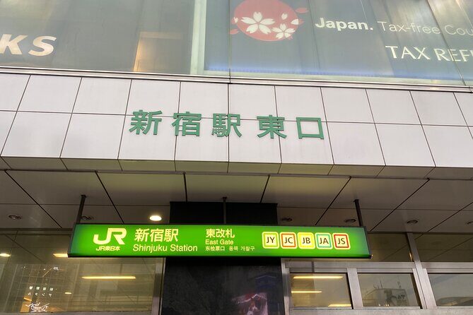 Shinjuku Night Walking Tour with Japanese Tokyo local - Practical Tips and Considerations