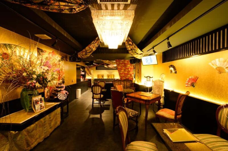 Shinjuku Washoku & Concept Café Tour - Good To Know