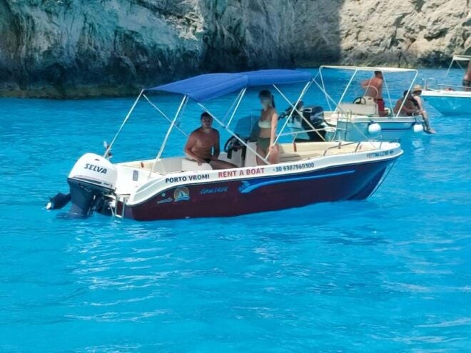 Shipwreck and Caves Private Boat With Skipper - Traveler Review