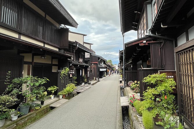 Shirakawa-Go and Hida-Takayama Private Day Trip From Nagoya - Reviews and Ratings From Viator Travelers
