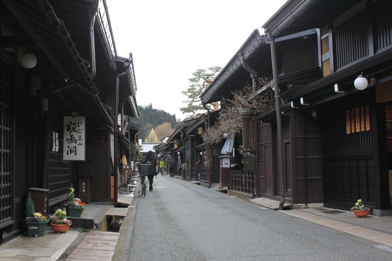 Shirakawa-go & Gokayama or Hida Takayama Bus Tour (From Kanazawa) - Lunch, timing and what the schedule really means