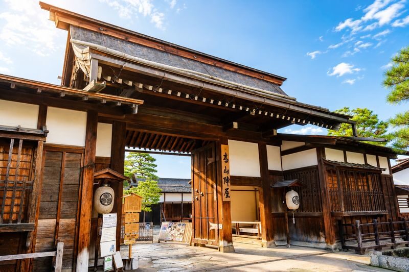 Shirakawa-go & Takayama Old Town Day Tour (Optional Hida Beef Lunch) - Choosing lunch without losing your free time