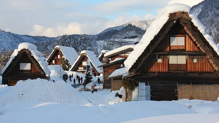 Shirakawa-go UNESCO Heritage Winter Tour From Kanazawa - What the guide adds, and what to confirm