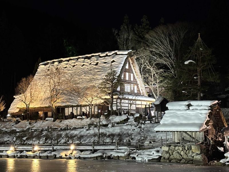 Shirakawago & Hida Winter Illumination 2-Day Bus Tour (from Osaka) - Two hours among Shirakawa-go’s thatched houses