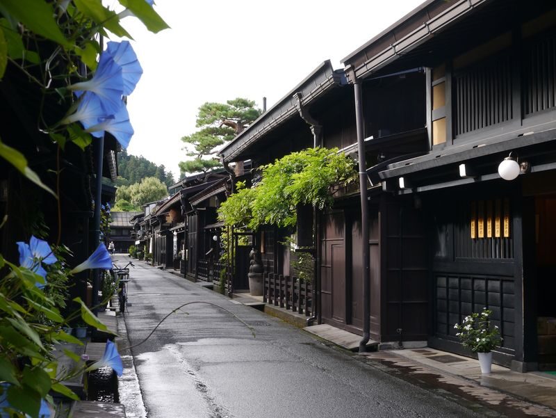 Shirakawago & Takayama Full Day Tour from Kanazawa - Who should book this Kanazawa day tour