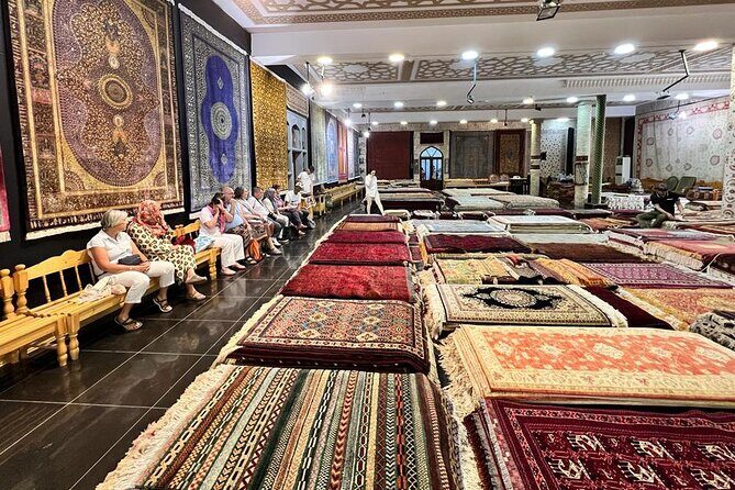 Shopping Carpet in Samarkand - Shopping Carpet in Samarkand: An Authentic Uzbek Craft Experience