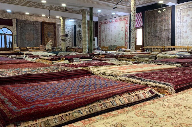 Shopping Carpet in Samarkand - The Sum Up